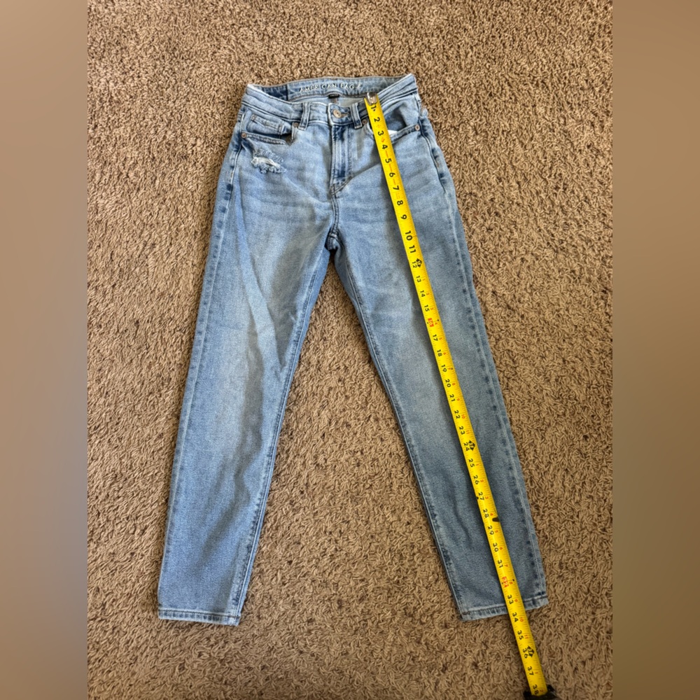 American Eagle Outfitters Distressed Mom Jeans size 00 Short - Picture 9 of 12